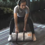 Geantă compactă, impermeabilă pentru sport și călătorii – Zulupack® Yoggy 16L IP65 gri/camel